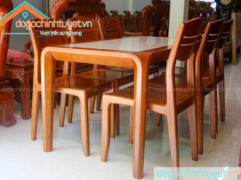 Bàn ghế ăn gỗ Sồi màu Xoan Đào ở Thái Bình